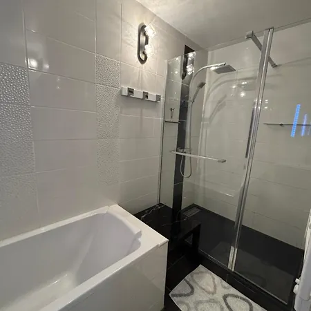 Le Plein Sud 85 M2 2 Mn A Pied